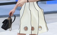 在车上做不可描述的事